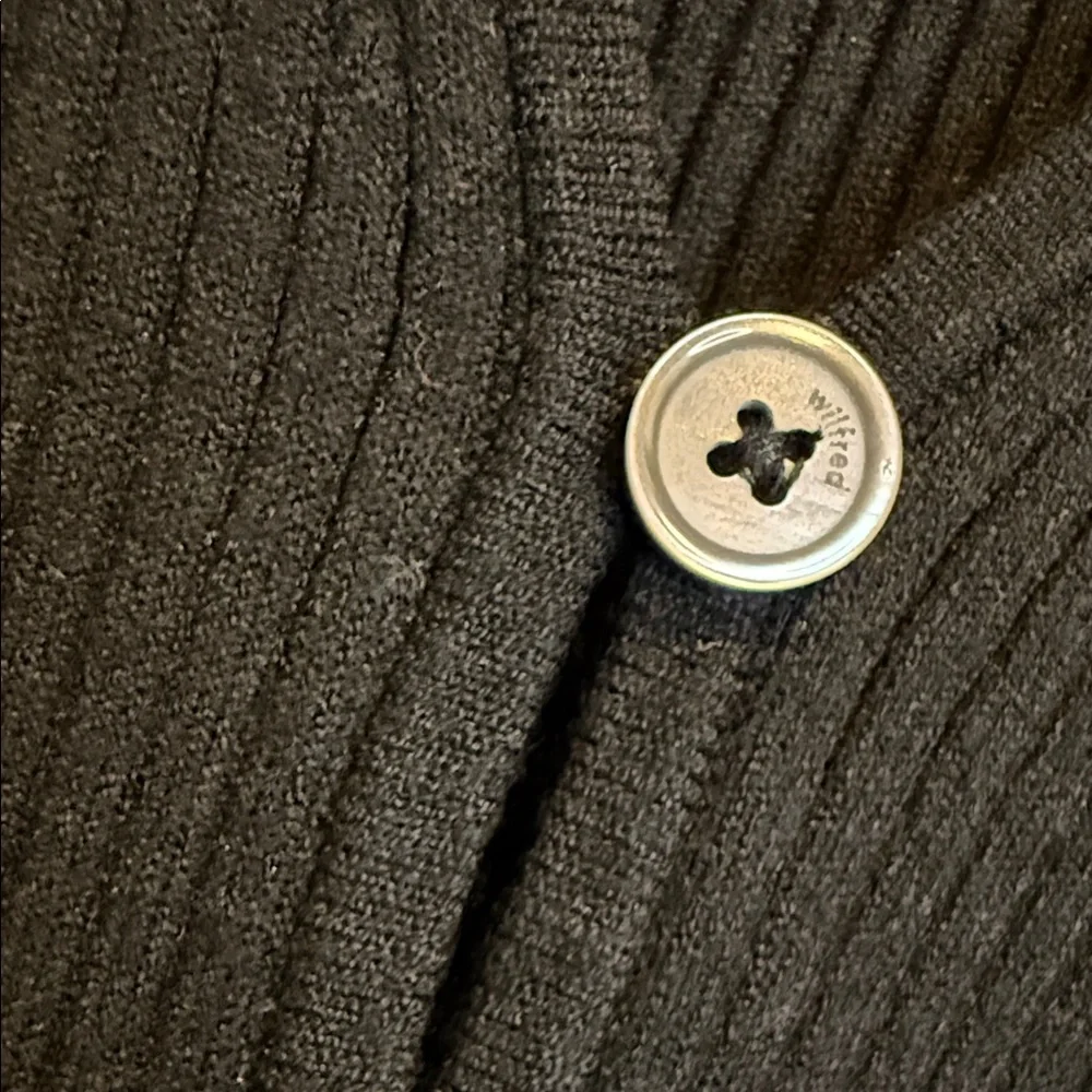 Wilfred Black Ribbed Button-Front Tank Top - Picture 4 of 5